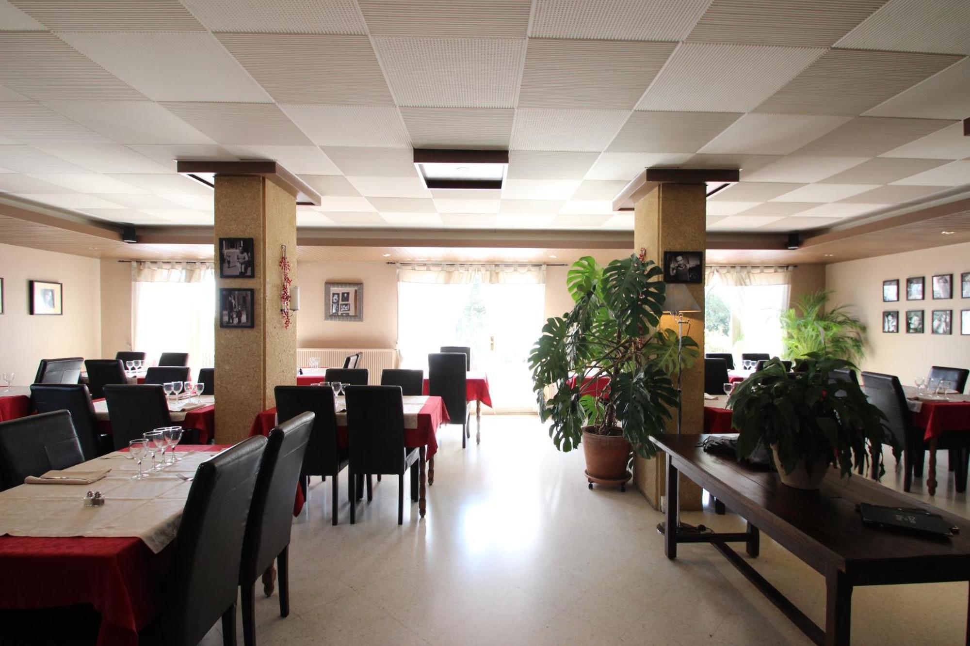 Hotel Le Valaurie Saint-Nazaire  المظهر الخارجي الصورة