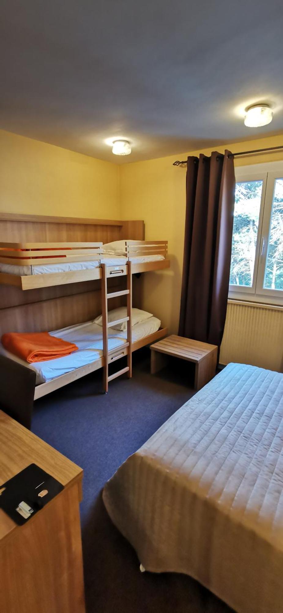 Hotel Le Valaurie Saint-Nazaire  المظهر الخارجي الصورة