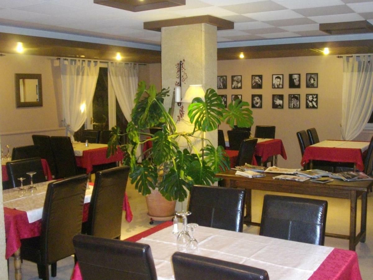 Hotel Le Valaurie Saint-Nazaire  المظهر الخارجي الصورة